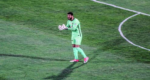 مدرب حراس الأهلي: نجلد ذاتنا في مصر.. انظروا لما فعلته الجماهير مع حارس ليفربول